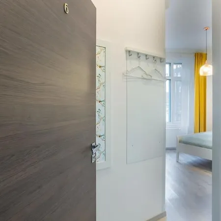 Apartment Ultra Sunny New