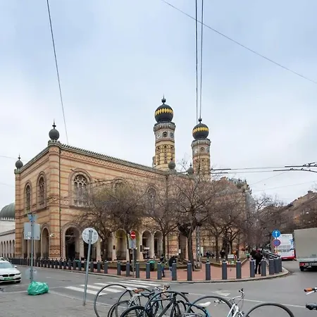 Ultra Sunny New דירה